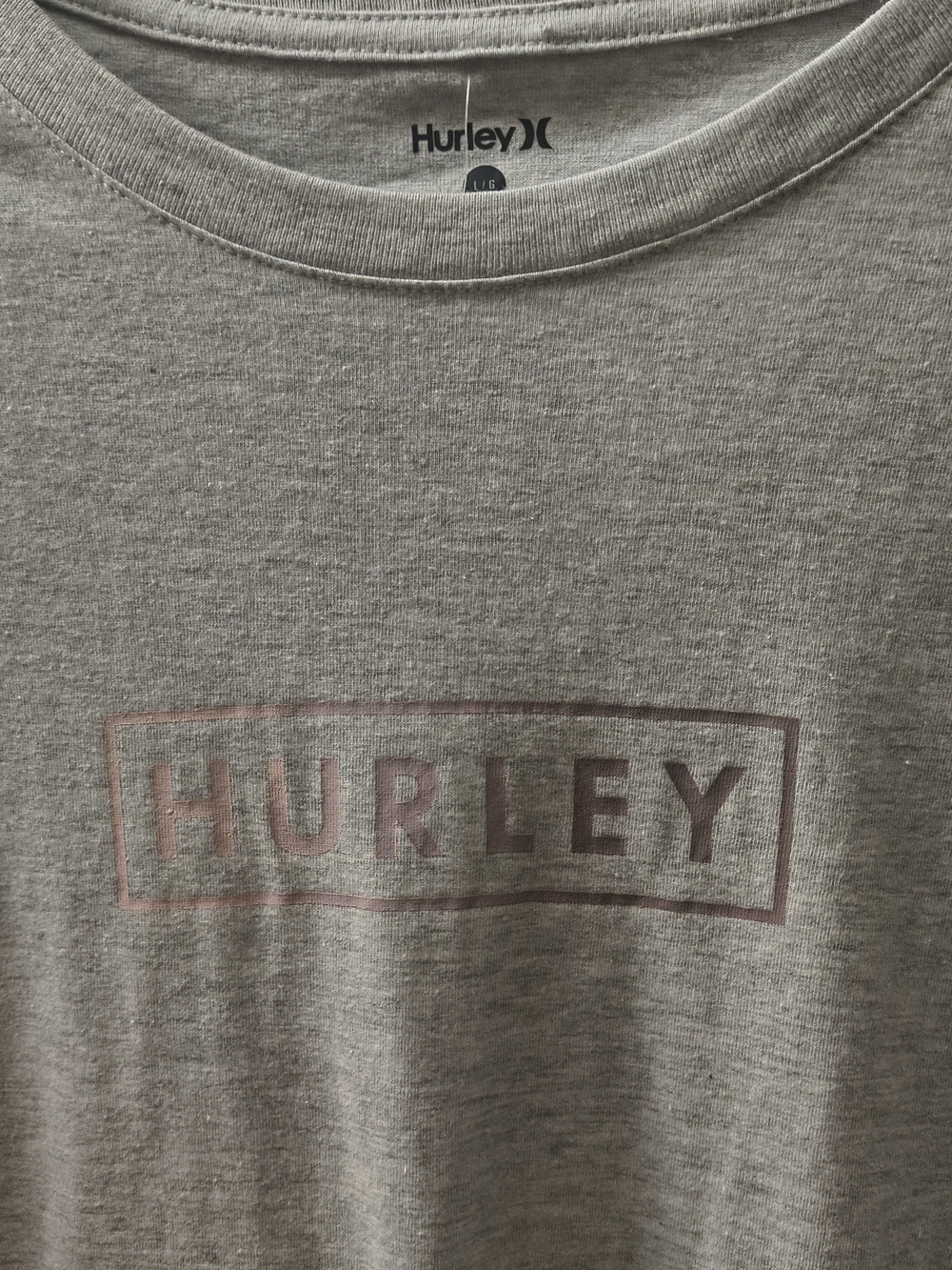 Hurley Men’s Gray Tee with Faded Pink Logo